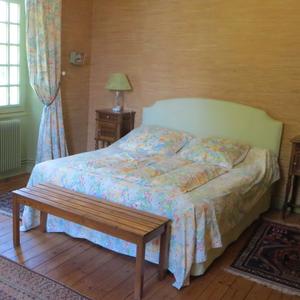 la-suite-familiale-de-charme-4-epis-du-clos-de-la-garenne-17700-tilleul-et-belle-epoque-pour-trois-a-cinq-personnes-avec-lit-160-et-lits-90